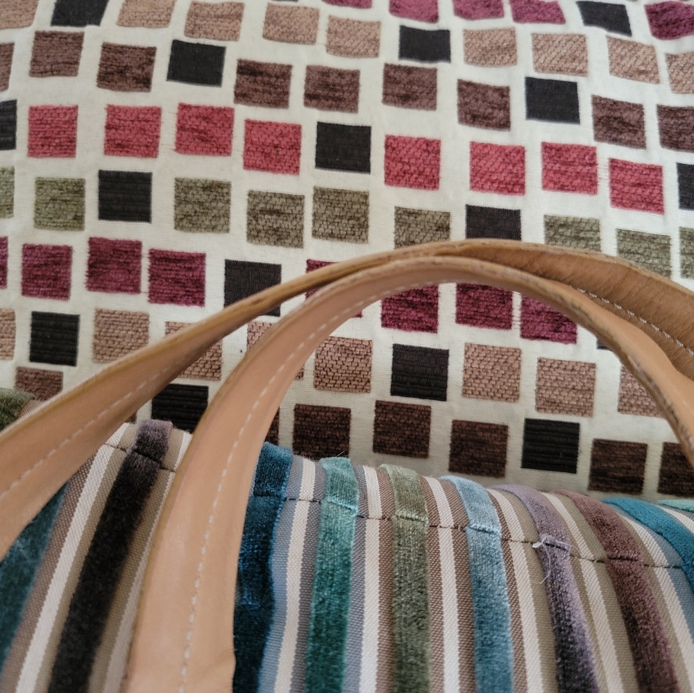 Tod's Shoulder Bag - Picture 9 of 11